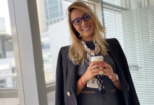 الكوميدية،لبنى الجوهري،الإمارات،كورونا،