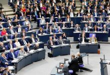 الحكومة الألمانية توافق على مراقبة الأجهزة الأمنية لمحادثات واتساب وماسنجر