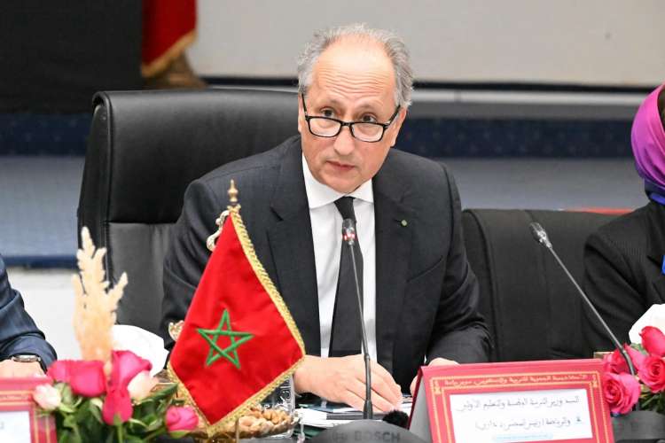 لهذا السبب قررت نقابات التعليم تهدئة الوضع مع برادة 