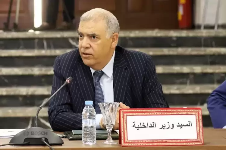 جدل صفقة مواقف السيارات بالمضيق يصل لفتيت