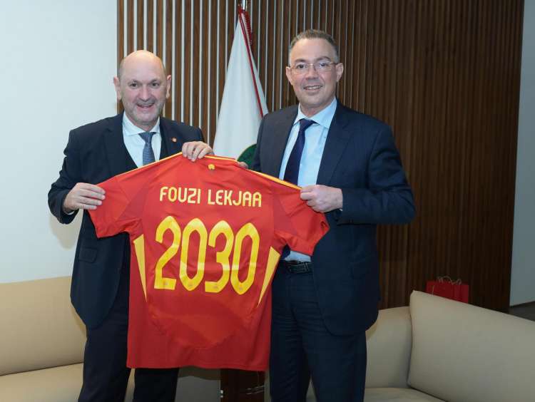 لقجع يستقبل رئيس الاتحاد الإسباني لتعزيز علاقات الشراكة في ملف “مونديال 2030” لقجع يستقبل رئيس الاتحاد الإسباني لتعزيز علاقات الشراكة في ملف “مونديال 2030”