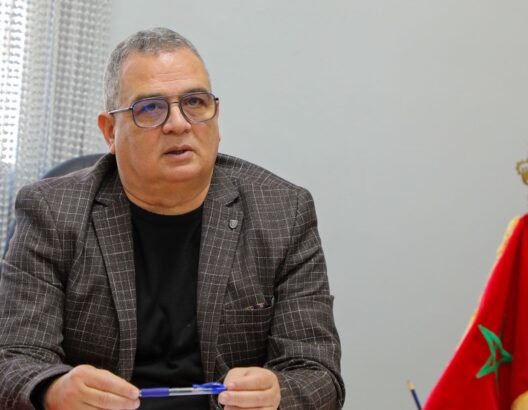 رئيس جماعة مرتيل يقاضي العامل بعد عزله