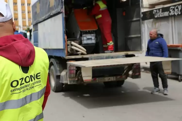 مستشار يطالب بالتحقيق في صفقة النظافة «أوزون» بعين حرودة