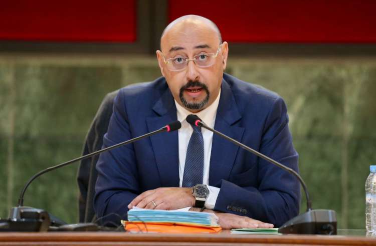 فضائح التعمير تهز جماعة طنجة…العمدة الليموري وقع 750 رخصة لتسوية وضعية بنايات مخالفة للقانون