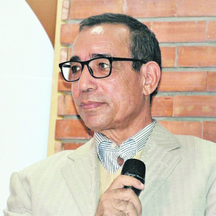 عبد الكريم جويطي كرة القدم كما لعبتها وشاهدتها:الكرة