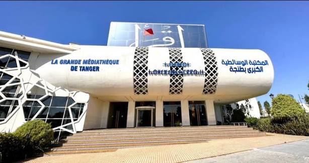 أكبر مكتبة في شمال المغرب موصدة في وجه الطلبة والقراء أكبر مكتبة في شمال المغرب موصدة في وجه الطلبة والقراء