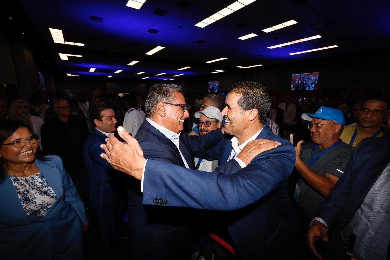 «الأحرار» يفتحون مع المواطنين نقاش الحصيلة والبدائل من أكادير «الأحرار» يفتحون مع المواطنين نقاش الحصيلة والبدائل من أكادير